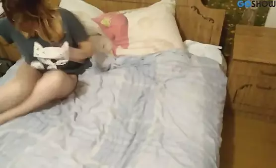 Spreading her Legs Wide for Stimulating Cunnilingus